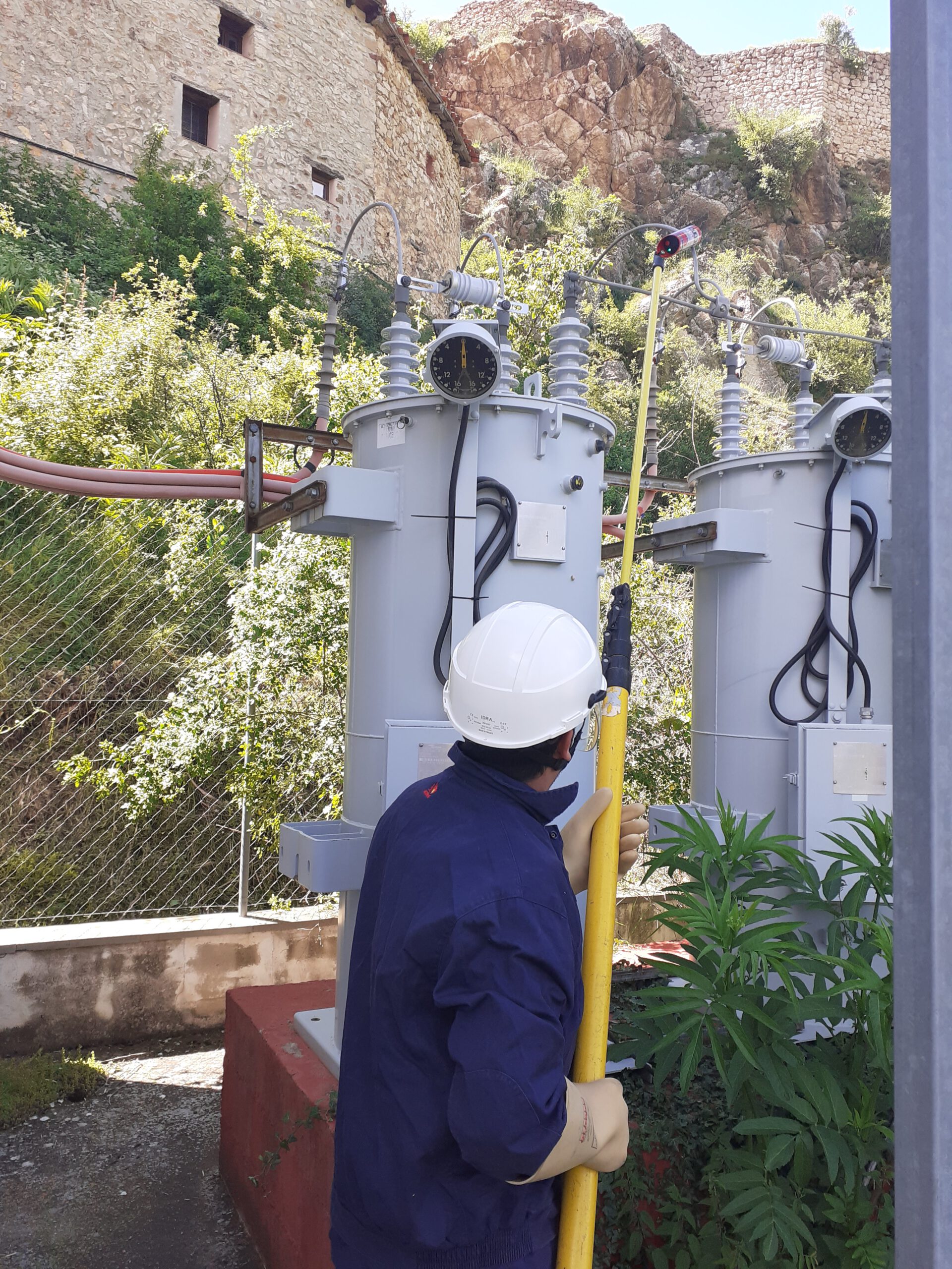Trabajos en Proximidad de Instalaciones Eléctricas en Tensión